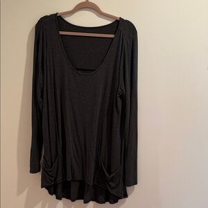 Elegant Gray Long Sleeve Women's Top Size Large